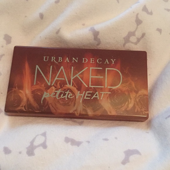 Urban Decay Other - Urban Decay Naked Petite Heat Palette Urban Decay Other - Urban Decay Naked Petite Heat Palette